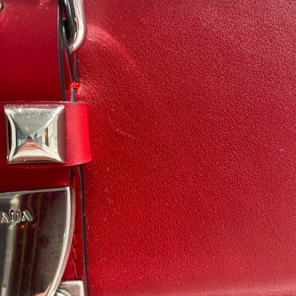 Authentic red Prada Elektra bag in excellent condition with minimal wear. - Picture 12 of 15
